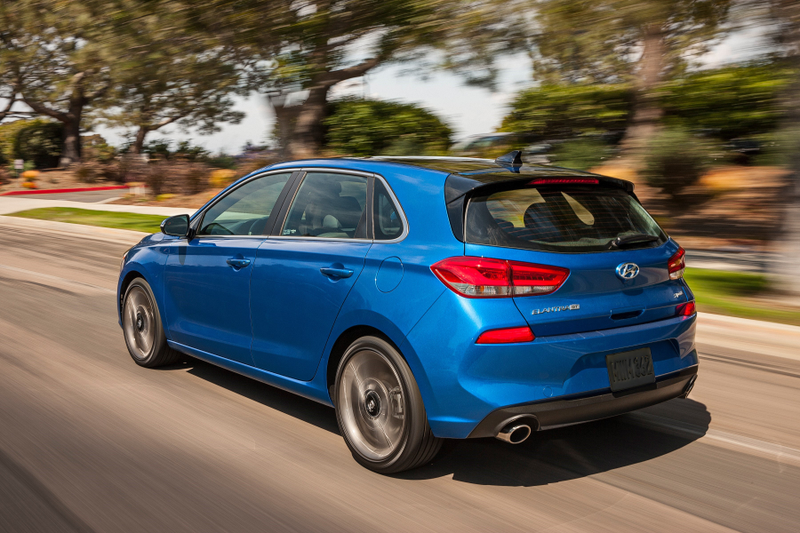 Illustration for article titled The 2018 Hyundai Elantra GT Sport Is A Value-Packed Turbo Hatchback That You Shouldn’t Ignore